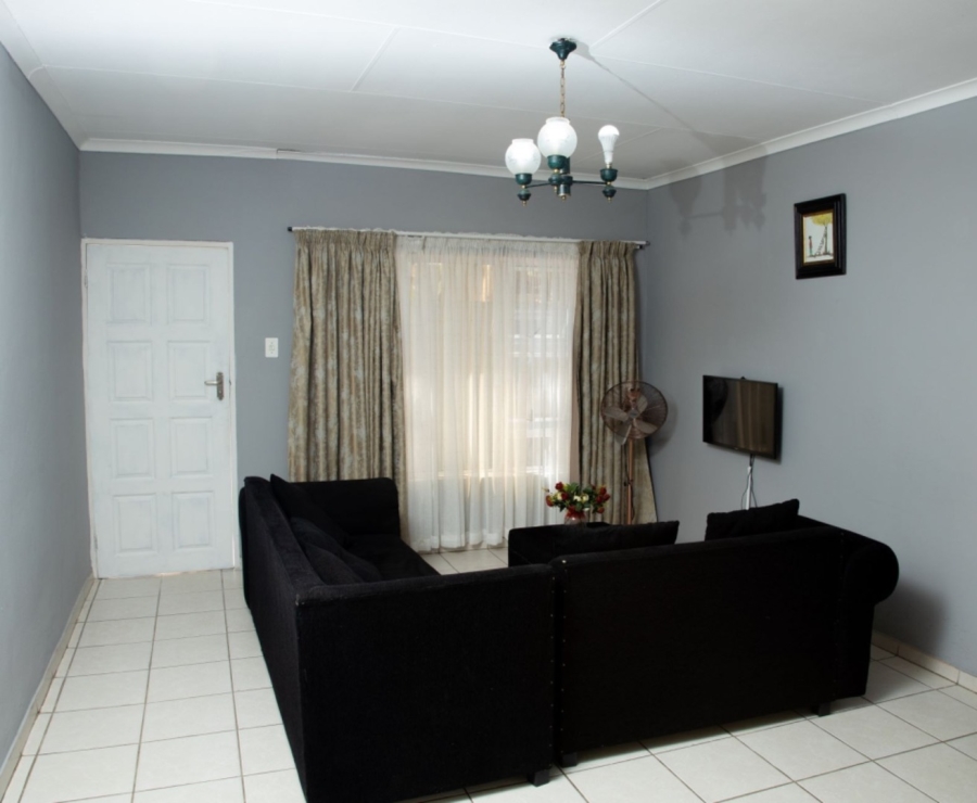 9 Bedroom Property for Sale in Fauna Park Free State